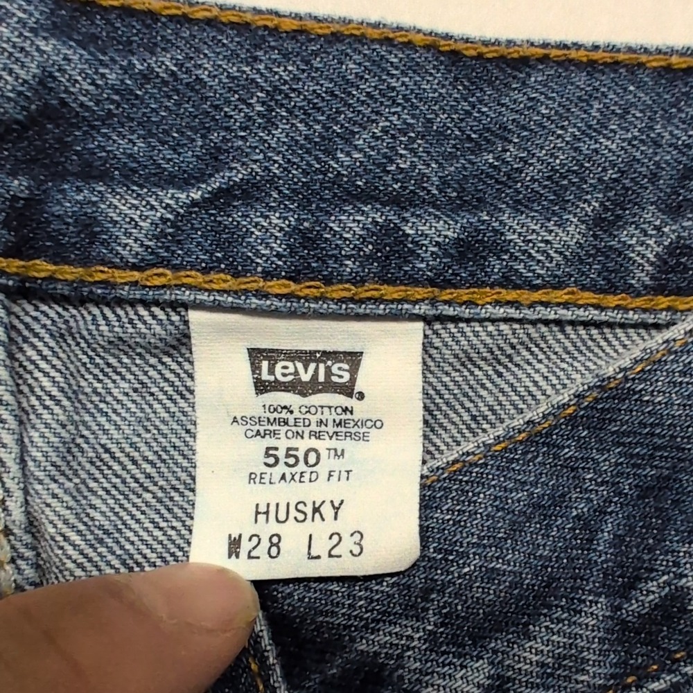 Vintage 2000 Levi's 550 Husky Relaxed Fit Red Tab Denim Blue Jeans - Picture 4 of 11